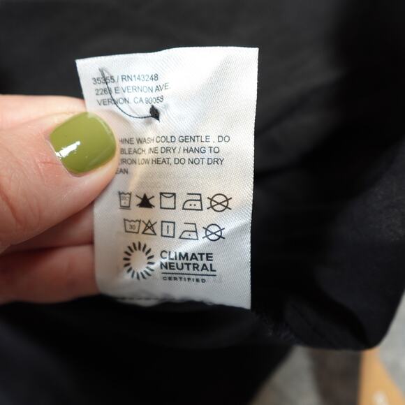 Reformation Top Womens Large NWT Livvy in Black Peasant Lace Detail V-Neck Puff - Picture 7 of 12